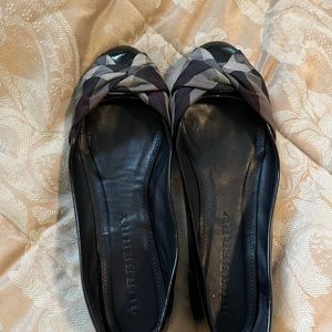 Burberry flats